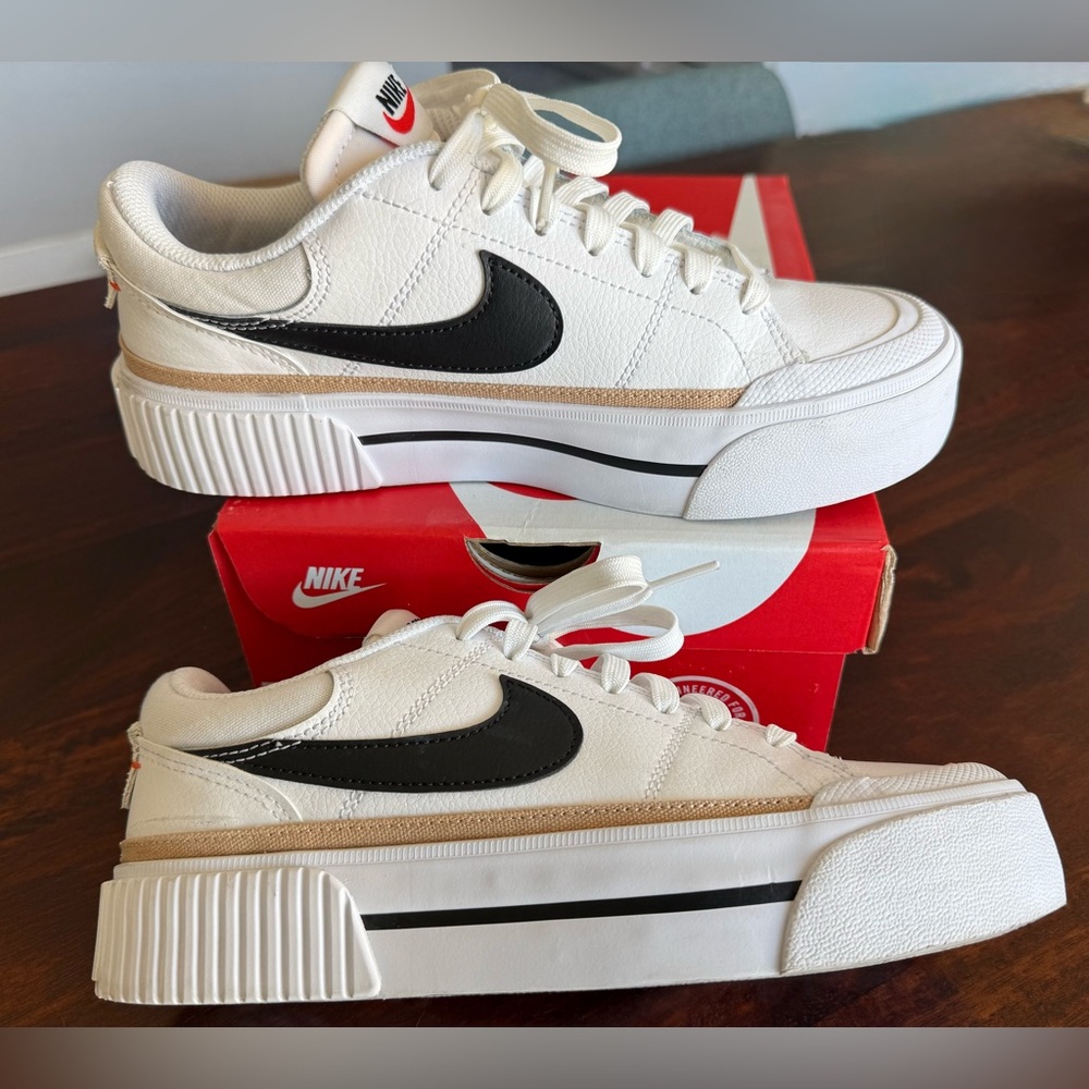 Nike Court Legacy Lift women’s size 7.5- pristine!! - Picture 3 of 14